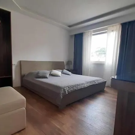 Bed and Breakfast M House Ντουμπρόβνικ