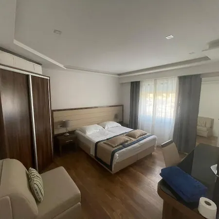 M House * دوبروفينك
